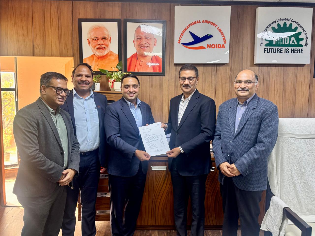 यमुना प्राधिकरण के सीईओ ने मिंडा कारपोरेशन को सौंपा 23 एकड़ भूखंड का आवंटन पत्र यमुना प्राधिकरण के सीईओ ने मिंडा कारपोरेशन को सौंपा 23 एकड़ भूखंड का आवंटन पत्र