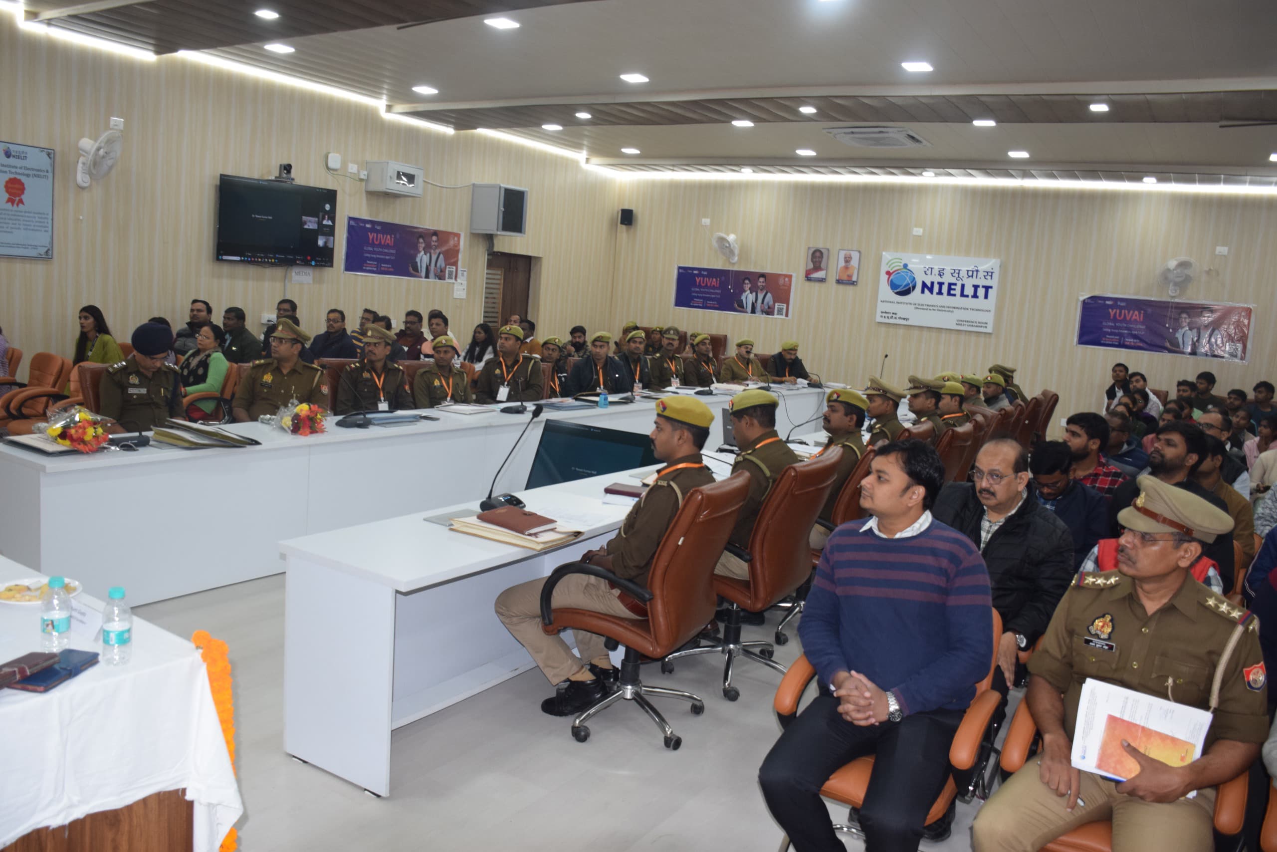 *जोन के 11 जनपदों के पुलिस कर्मियों को तकनीकी दक्षता बढ़ाने हेतु आवासीय प्रशिक्षण शुरू*