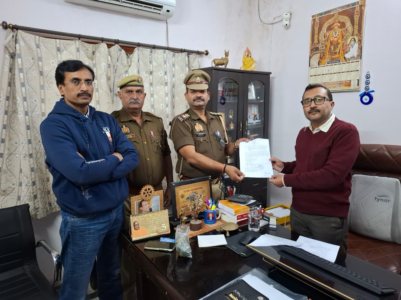 एसआईटी द्वारा नोटिस जारी करते हुए