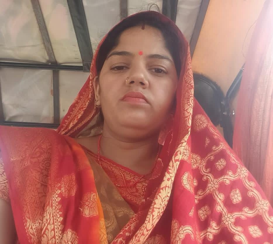 पूनम पांडे  विद्युत सखी