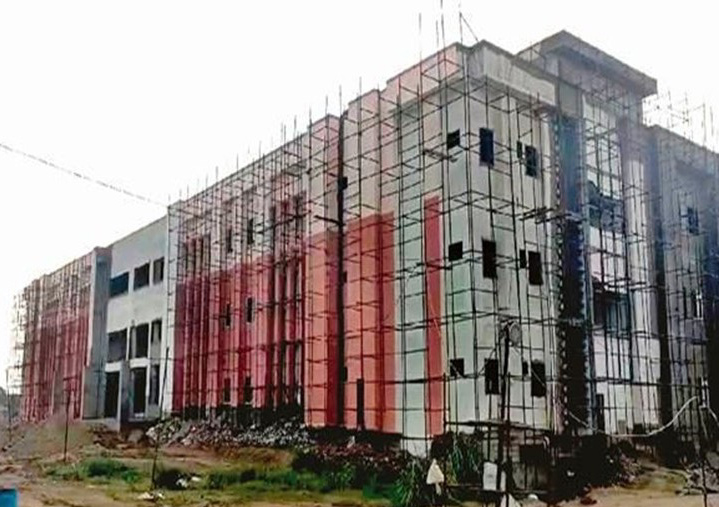 बहादुरगढ़ में ईएसआई अस्पताल का निर्माण अधीन भवन। क़