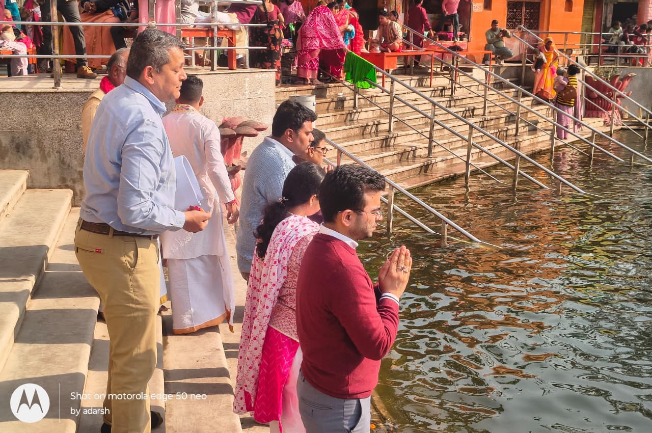 चक्रतीर्थ पर अवलोकन कर की पूजा