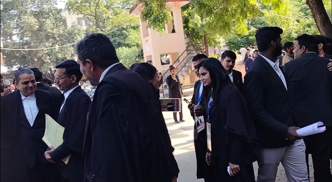 बम की धमकियों के साये में राजस्थान हाईकोर्ट बार चुनाव बम की धमकियों के साये में राजस्थान हाईकोर्ट बार चुनाव