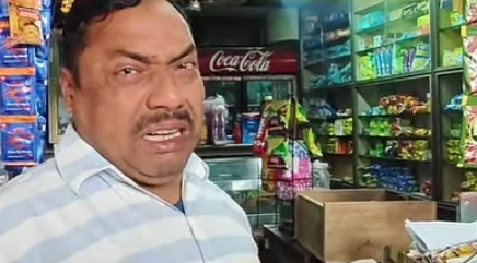 दुकान के मालिक संतोष साहू दुकान के मालिक संतोष साहू