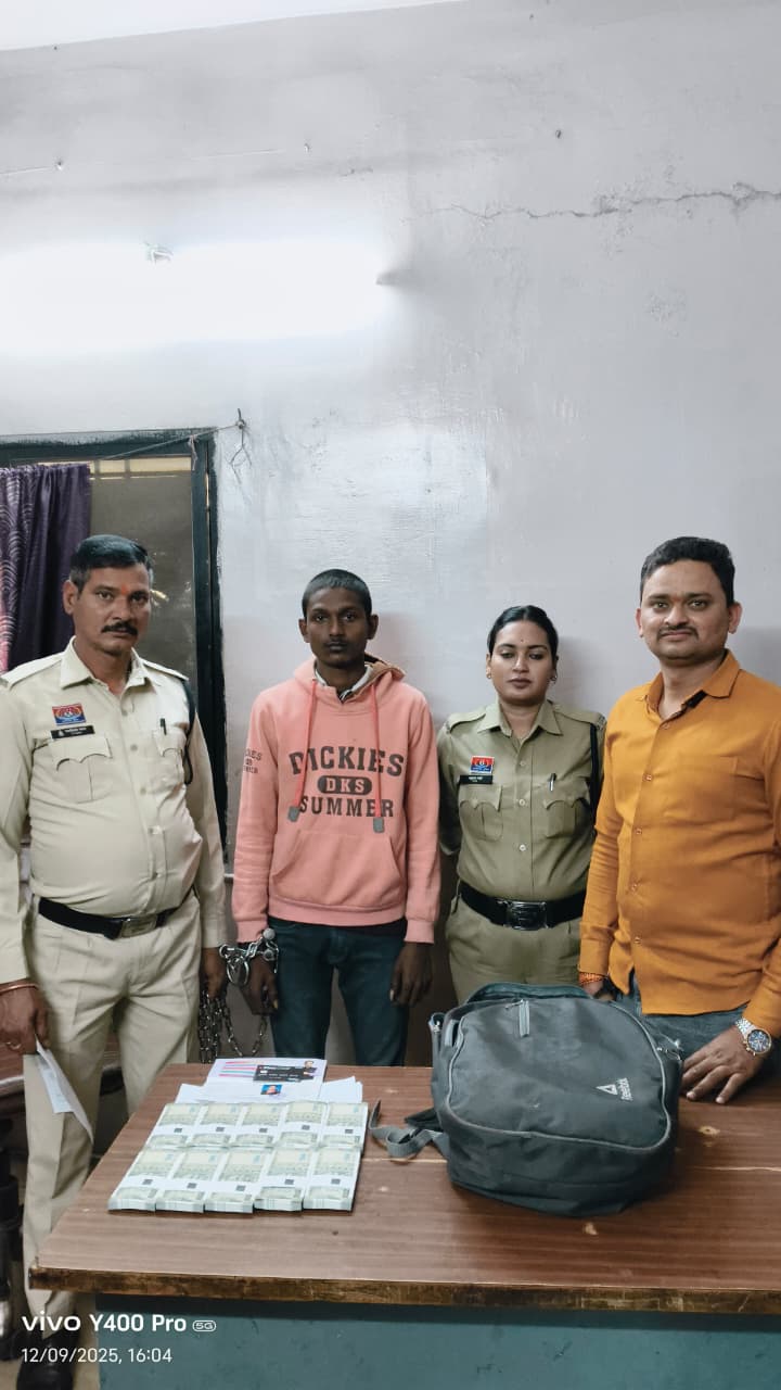 नकबजनी का आरोपित गिरफ्तार नकबजनी का आरोपित गिरफ्तार