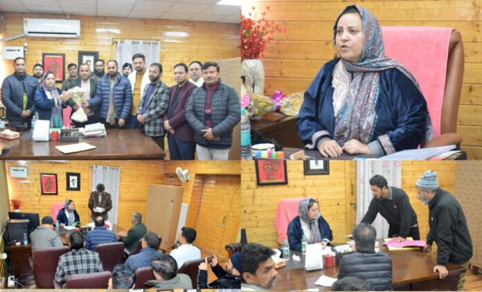 सकीना इटू ने श्रीनगर सचिवालय में एक बड़ा पब्लिक आउटरीच सेशन किया आयोजित सकीना इटू ने श्रीनगर सचिवालय में एक बड़ा पब्लिक आउटरीच सेशन किया आयोजित