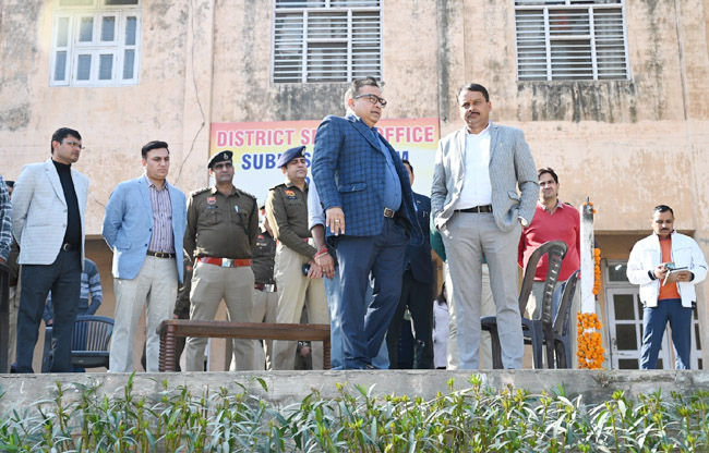 सोनीपत कार्यक्रम स्थल का जायजा लेते हुए ओएसडी