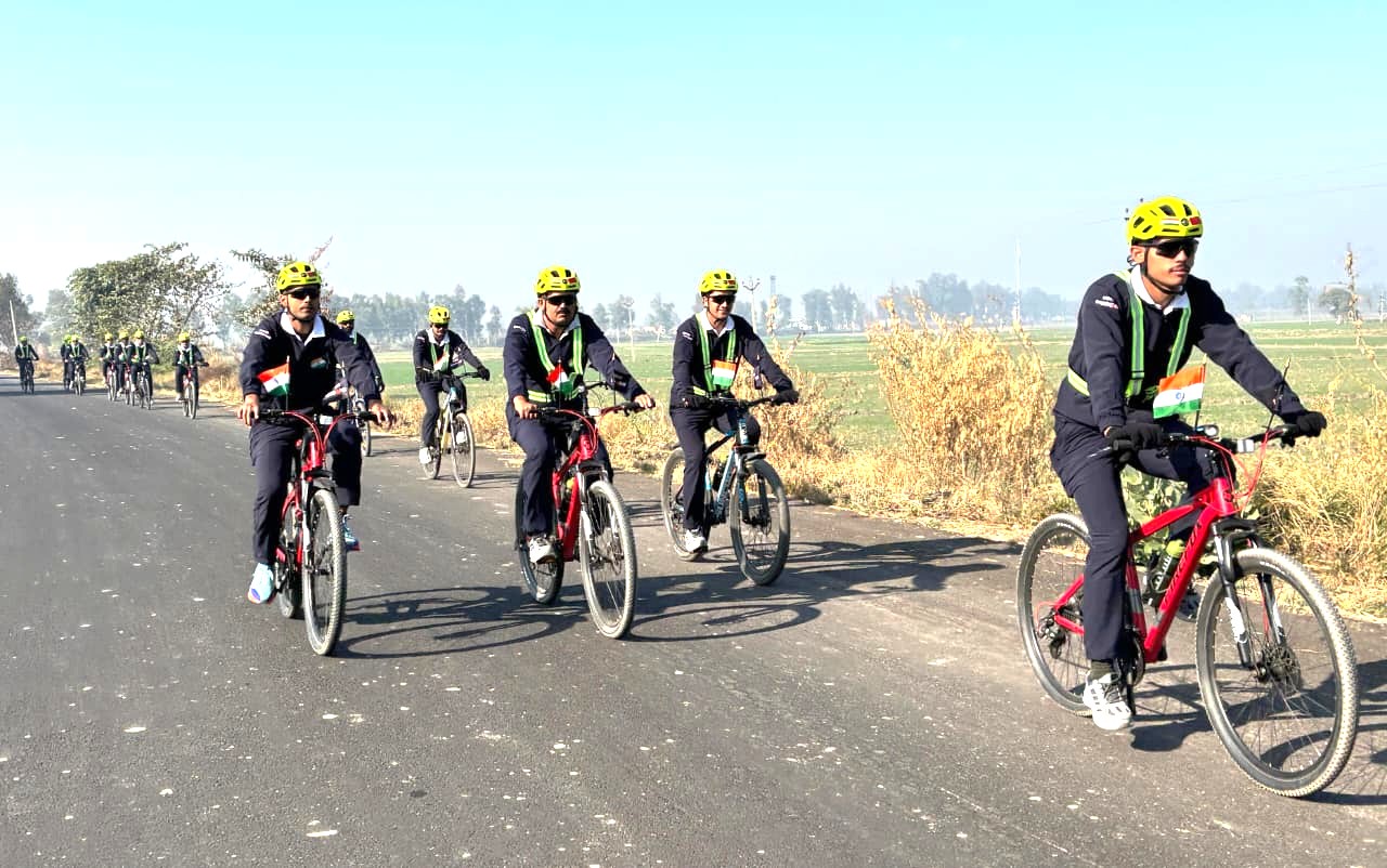 देशभक्ति के जज्बे के साथ फाजिल्का से निकली साइकिल रैली