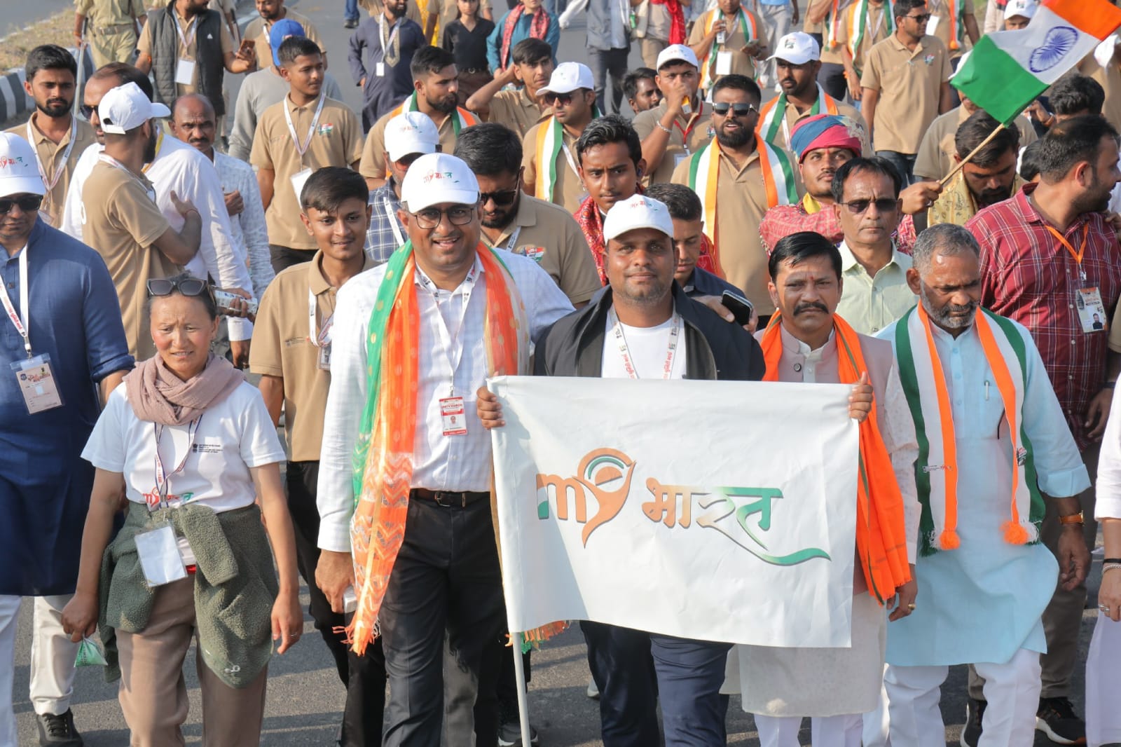 यात्रा करने वाले मनीष दवे यात्रा करने वाले मनीष दवे