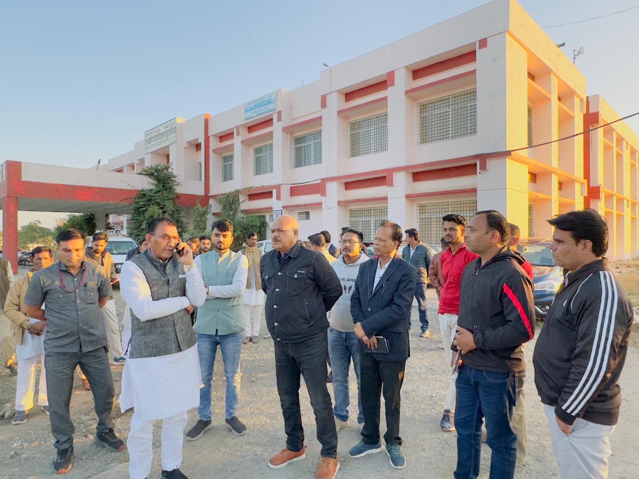 विकास कार्यों का किया निरीक्षण, अफसरों को दिए निर्देश विकास कार्यों का किया निरीक्षण, अफसरों को दिए निर्देश