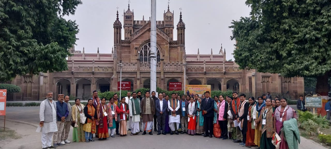तमिल शिक्षकों का दल संपूर्णानंद संस्कृत विश्वविद्यालय में