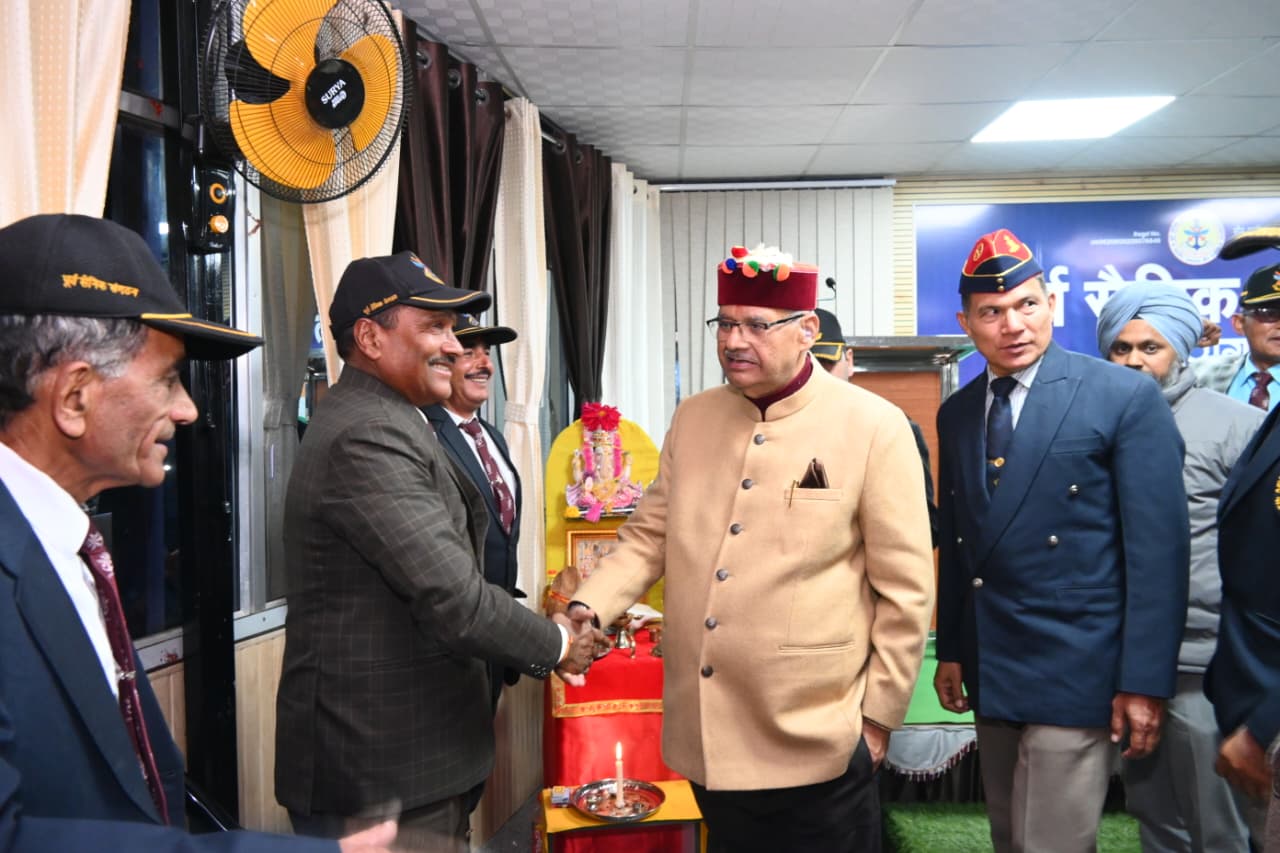 सैनिक कल्याण मंत्री गणेश जोशी पिथौरागढ़ में पूर्व सैनिक संगठन पिथौरागढ़ के पूर्व सैनिकों से मुलाकात करते. सैनिक कल्याण मंत्री गणेश जोशी पिथौरागढ़ में पूर्व सैनिक संगठन पिथौरागढ़ के पूर्व सैनिकों से मुलाकात करते.