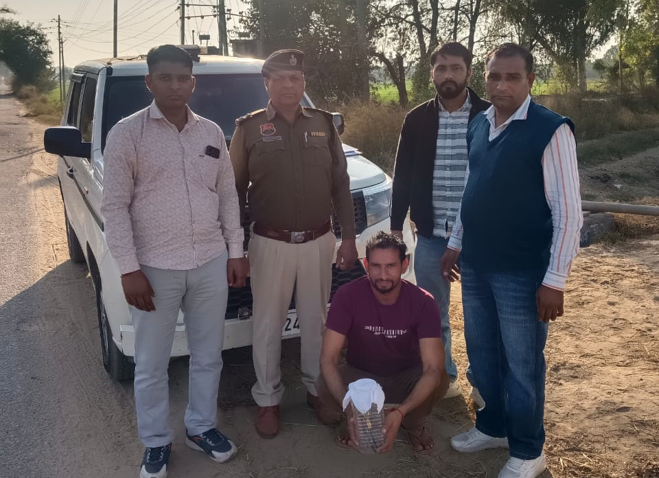 अवैध पिस्तौल सहित पकड़ा गया आरोपी.