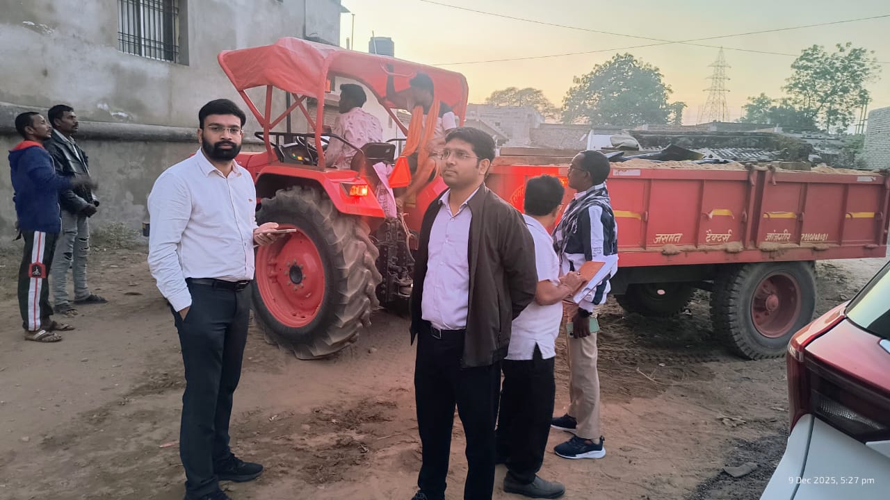 जांजगीर चांपा: अवैध रेत परिवहन पर कार्रवाई,जांजगीर और चांपा में दो हाईवा व एक ट्रैक्टर जब्त