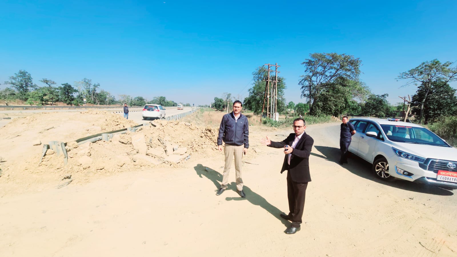 निरीक्षण करते कलेक्टर