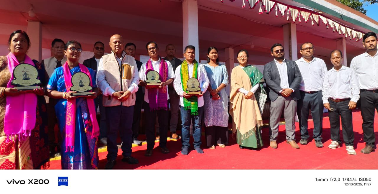 बीटीसी प्रमुख ने शहीद दिवस पर असम आंदोलन के शहीदों को दी श्रद्धांजलि। बीटीसी प्रमुख ने शहीद दिवस पर असम आंदोलन के शहीदों को दी श्रद्धांजलि।