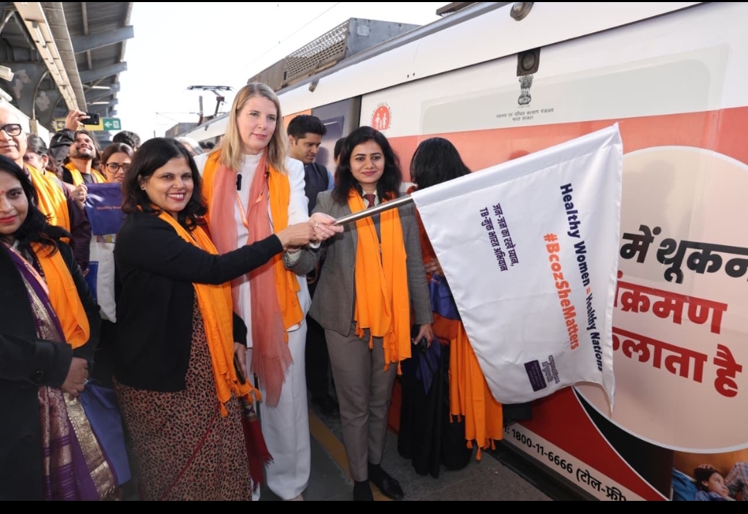 एक माह लम्बे अभियान की शुरूआत करते हुए स्वास्थ सचिव एक माह लम्बे अभियान की शुरूआत करते हुए स्वास्थ सचिव