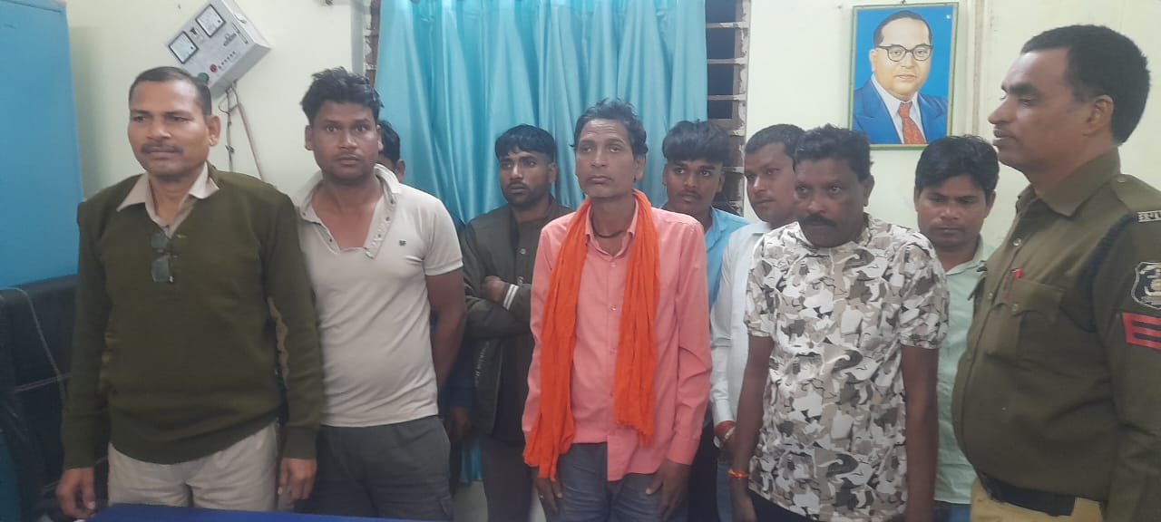 गिरफ्तार आरोपित गिरफ्तार आरोपित