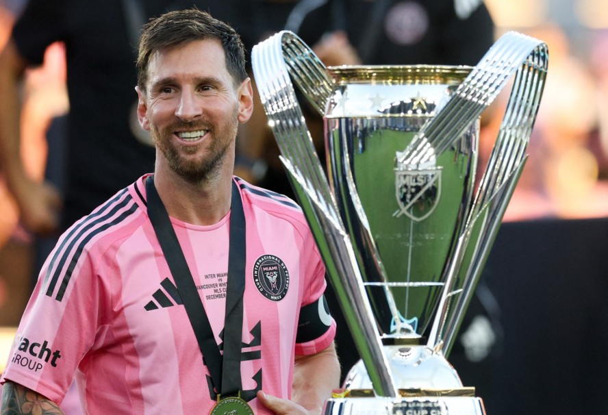 दिग्गज Football र लियोनेल मेसी