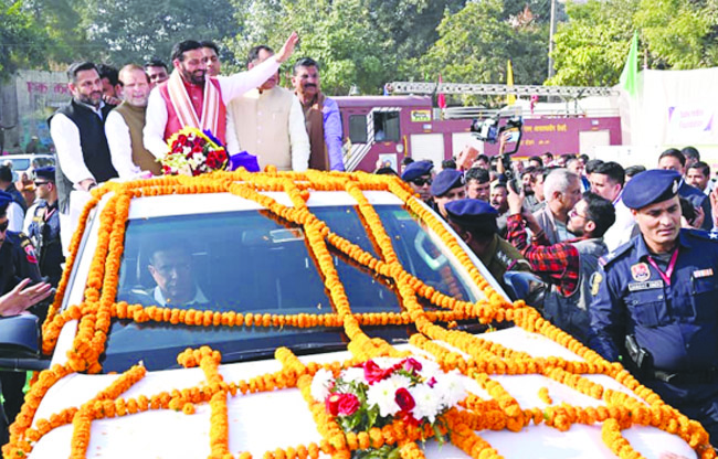 सोनीपत: Chief Minister , मंत्री, प्रदेशाध्यक्ष व विधायक ने खुली जीप में लोगों का अभिवादन स्वीकार करते हुए