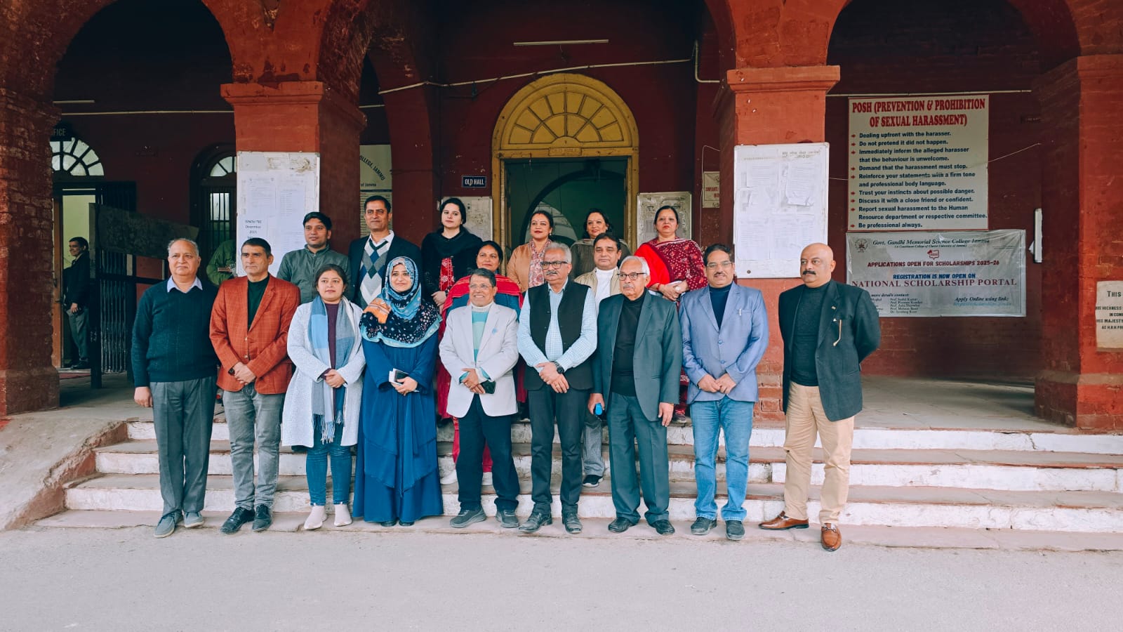 जीजीएम साइंस कॉलेज में राहत वितरित और मेधावी छात्रों को किया सम्मानित जीजीएम साइंस कॉलेज में राहत वितरित और मेधावी छात्रों को किया सम्मानित