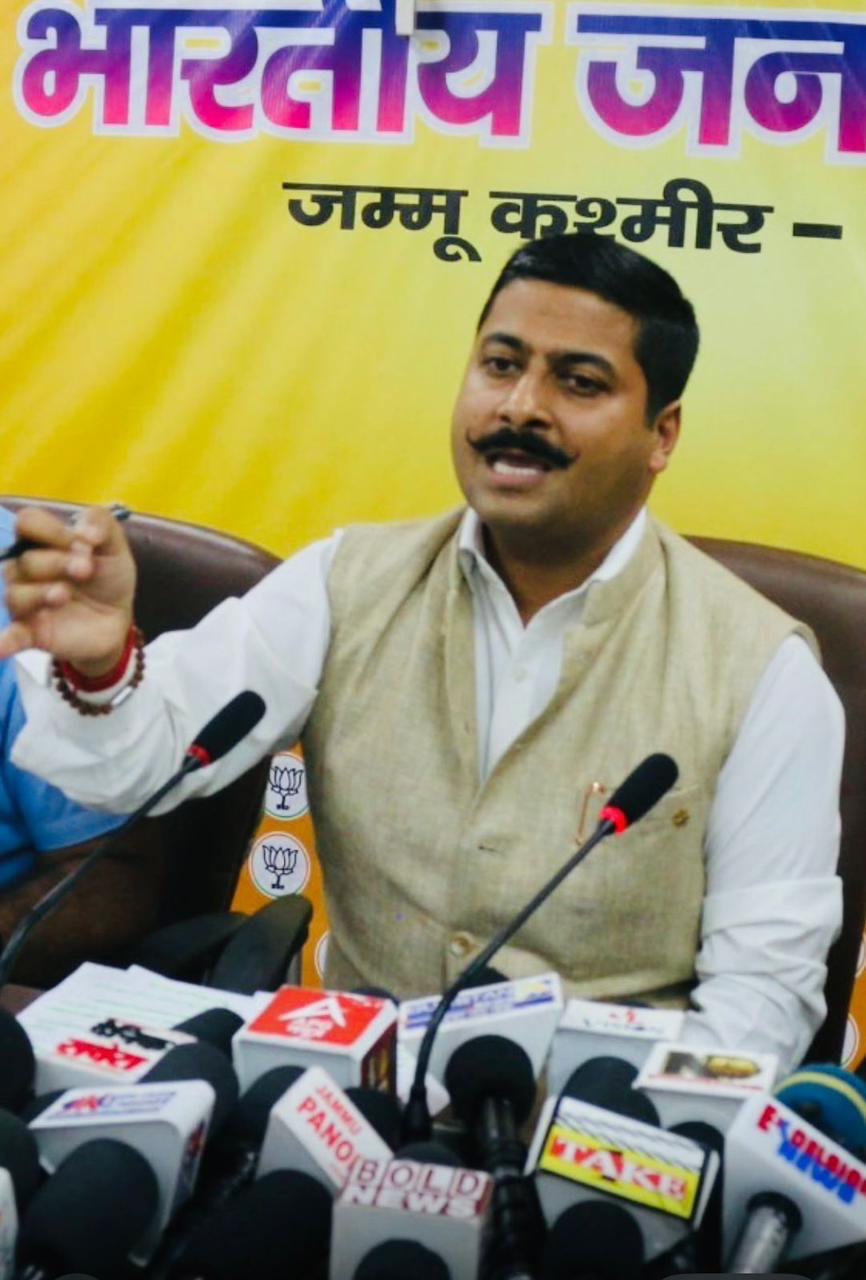 दीपावली को यूनेस्को का सम्मान मोदी की सांस्कृतिक प्रतिभा का उत्कृष्ट उदाहरण दीपावली को यूनेस्को का सम्मान मोदी की सांस्कृतिक प्रतिभा का उत्कृष्ट उदाहरण