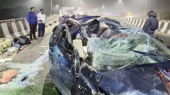 दुर्घटनाग्रस्त कार