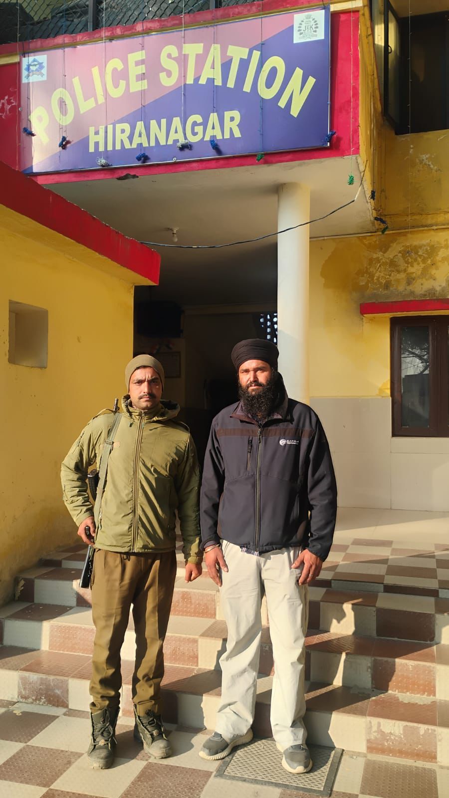 Jagraj Singh, an accused who had been on the run for ten years, has been arrested. Jagraj Singh, an accused who had been on the run for ten years, has been arrested.