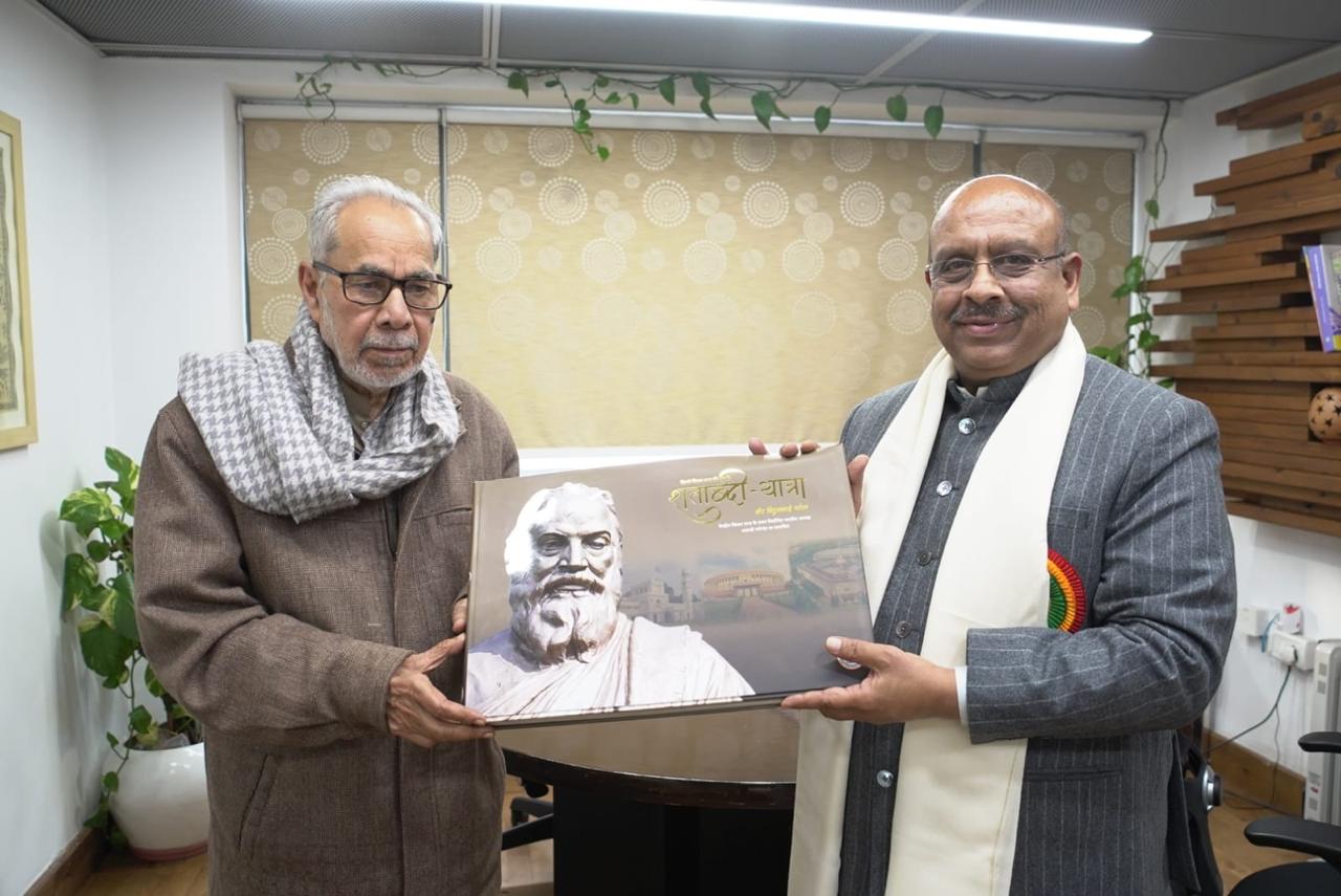 दिल्ली विधानसभा के अध्यक्ष विजेन्द्र गुप्ता और हिन्दुस्थान समाचार के समूह संपादक एवं आईजीएनसीए के अध्यक्ष रामबहादुर राय दिल्ली विधानसभा के अध्यक्ष विजेन्द्र गुप्ता और हिन्दुस्थान समाचार के समूह संपादक एवं आईजीएनसीए के अध्यक्ष रामबहादुर राय