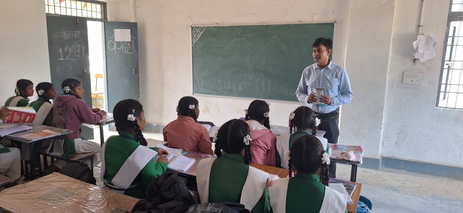 सिमगा के विद्यार्थियों के जीवन में लौटी शिक्षा की नई उम्मीद