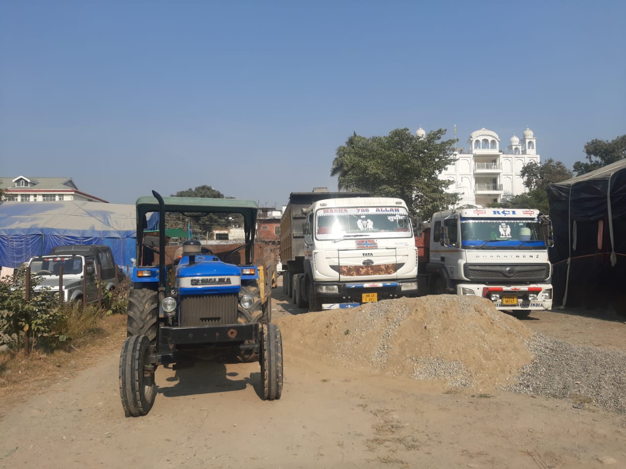 सिरमौर पुलिस का रात्रि अभियान, आठ थाना क्षेत्रों में अवैध खनन पर बड़ी कार्रवाई, 41 वाहन जब्त सिरमौर पुलिस का रात्रि अभियान, आठ थाना क्षेत्रों में अवैध खनन पर बड़ी कार्रवाई, 41 वाहन जब्त