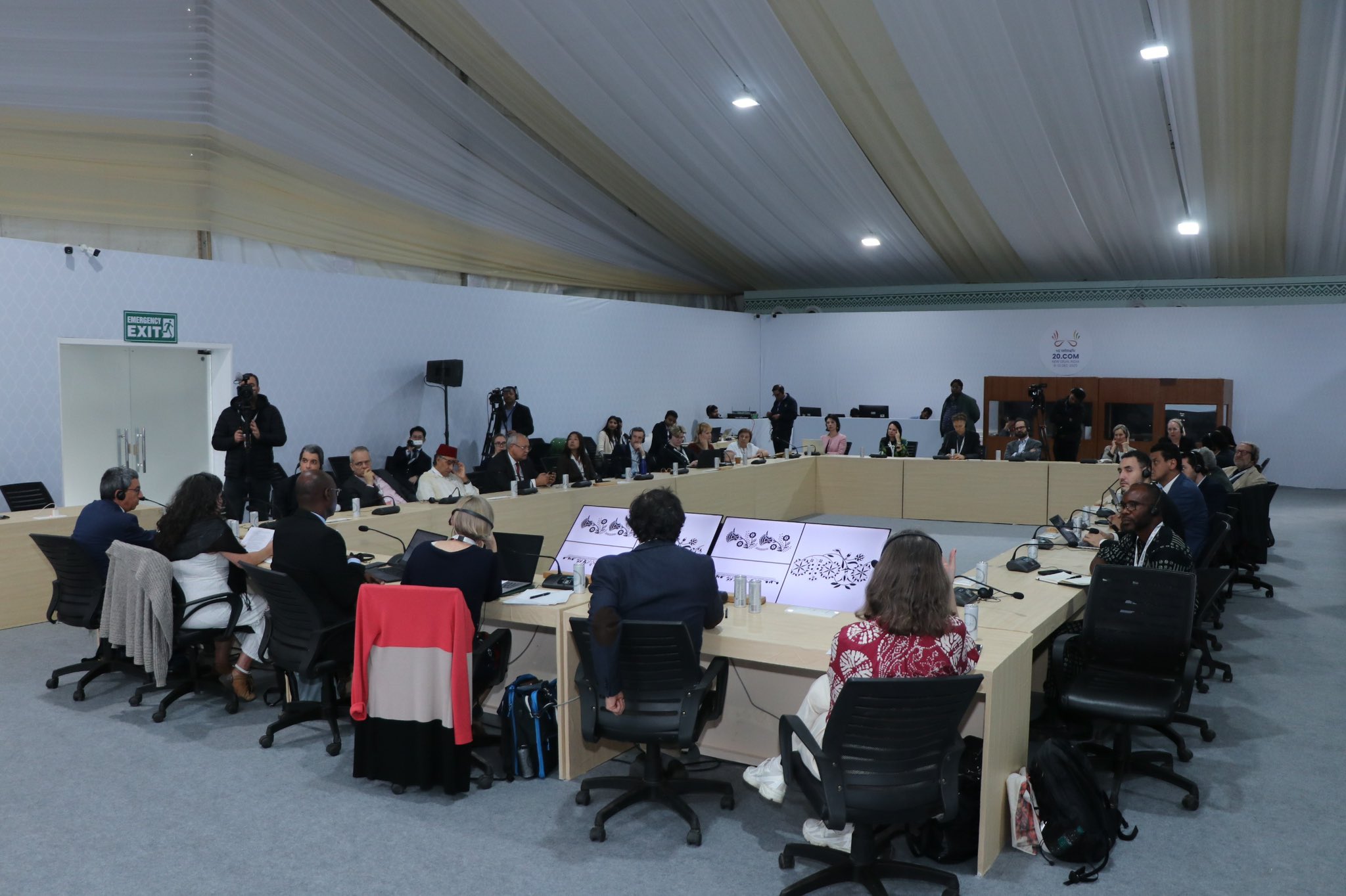 यूनेस्को की आईजीसी के 20वें सत्र की बैठक। यूनेस्को की आईजीसी के 20वें सत्र की बैठक।