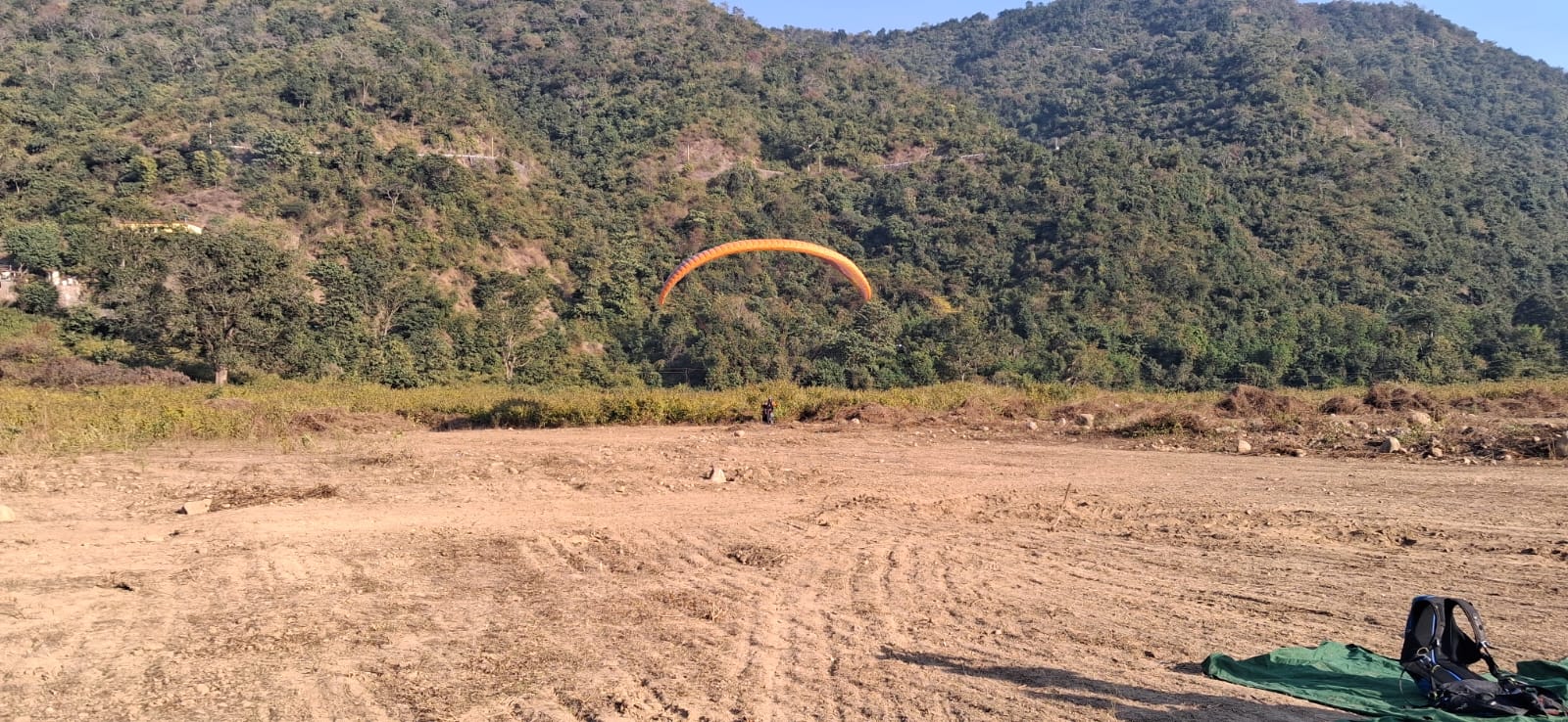 सतपुली में एडवेंचर फेस्टिवल को ट्रायल में भाग लेते प्रतिभागी