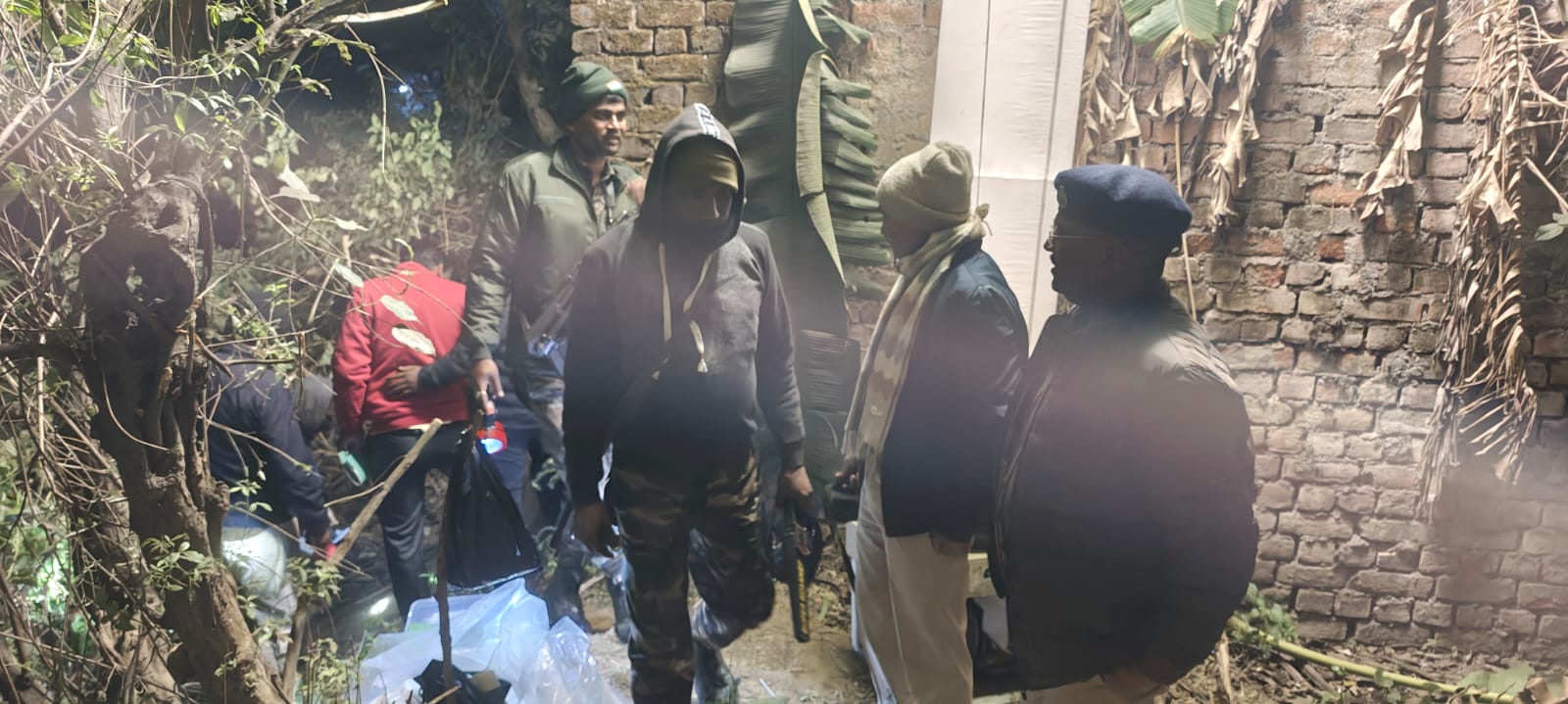 पुलिस ने बरामद की लाश