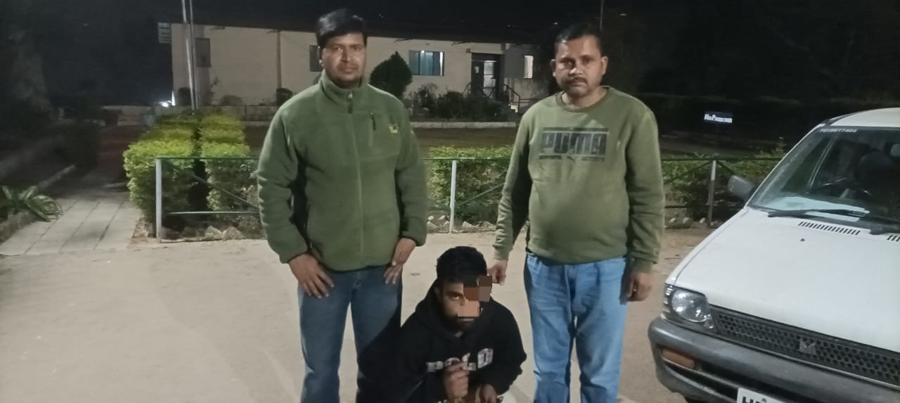 सिरमौर पुलिस की बड़ी सफलता, 10 साल से फरार उदघोषित अपराधी दबोचा