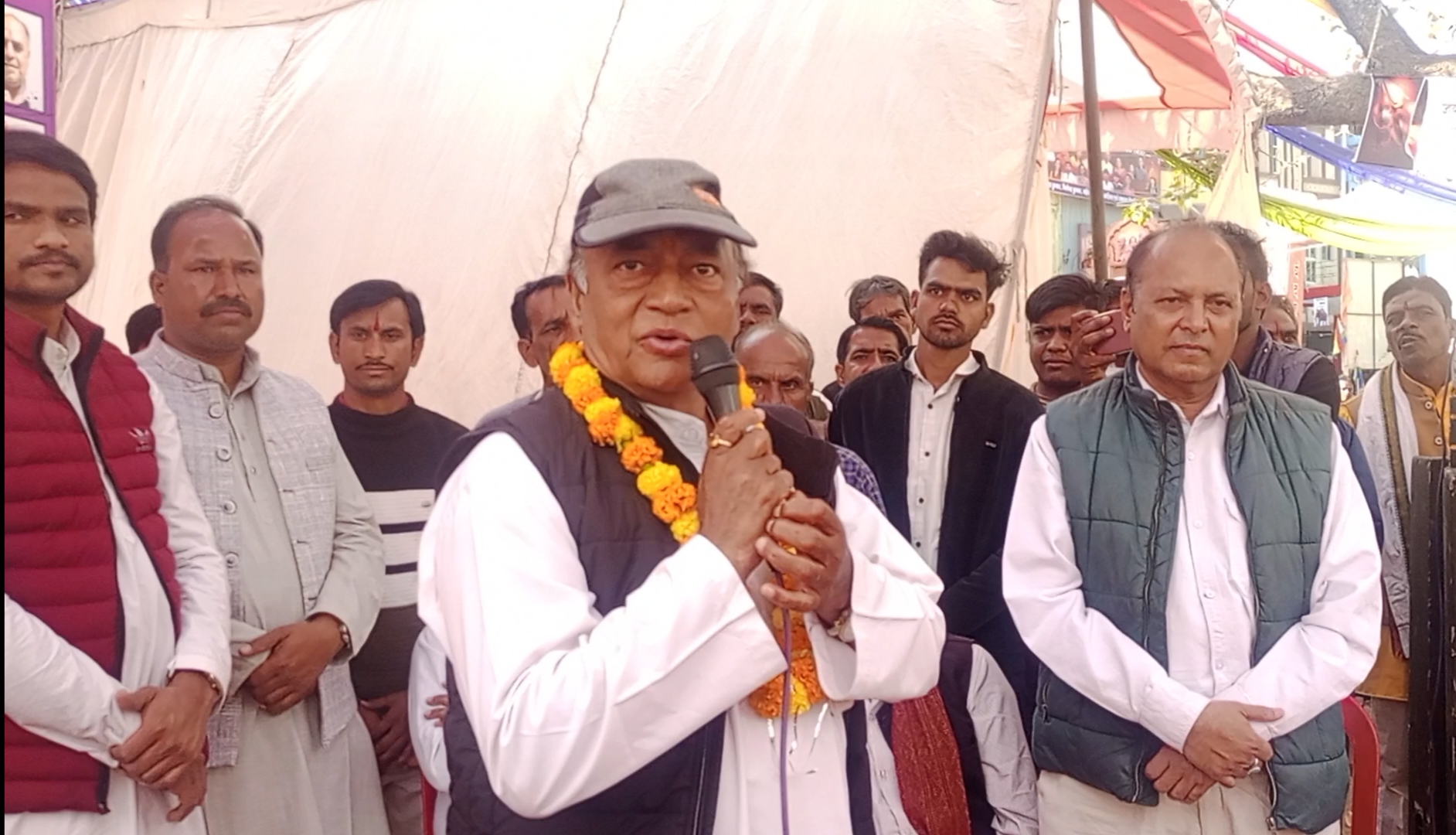 अशोकनगर: अब न कोई महाराजा न राजा, लोकतंत्र में जनता हो जागरूक: लक्ष्मण सिंह