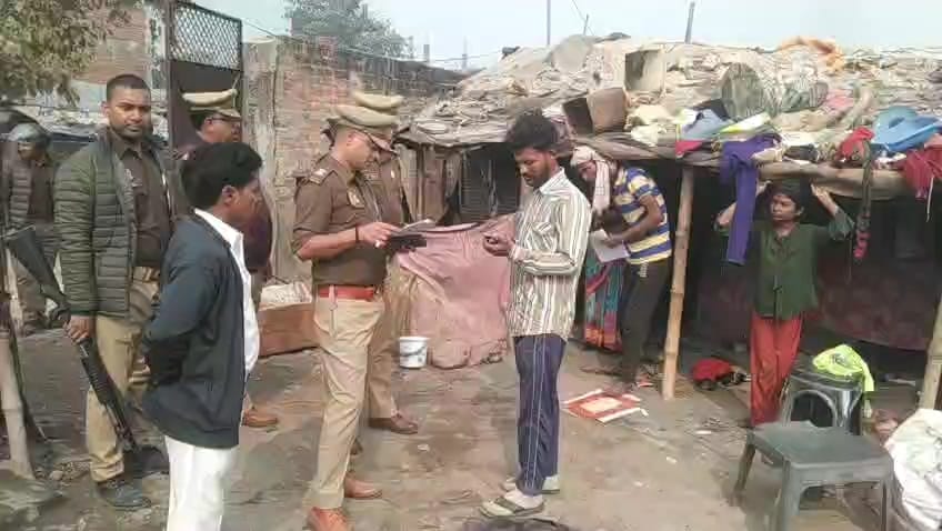 *गोरखपुर में रोहिंग्या, बांग्लादेशियों की तलाश शुरू* *गोरखपुर में रोहिंग्या, बांग्लादेशियों की तलाश शुरू*