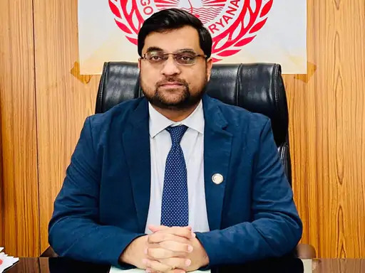 फरीदाबाद डीसी आयुष सिन्हा