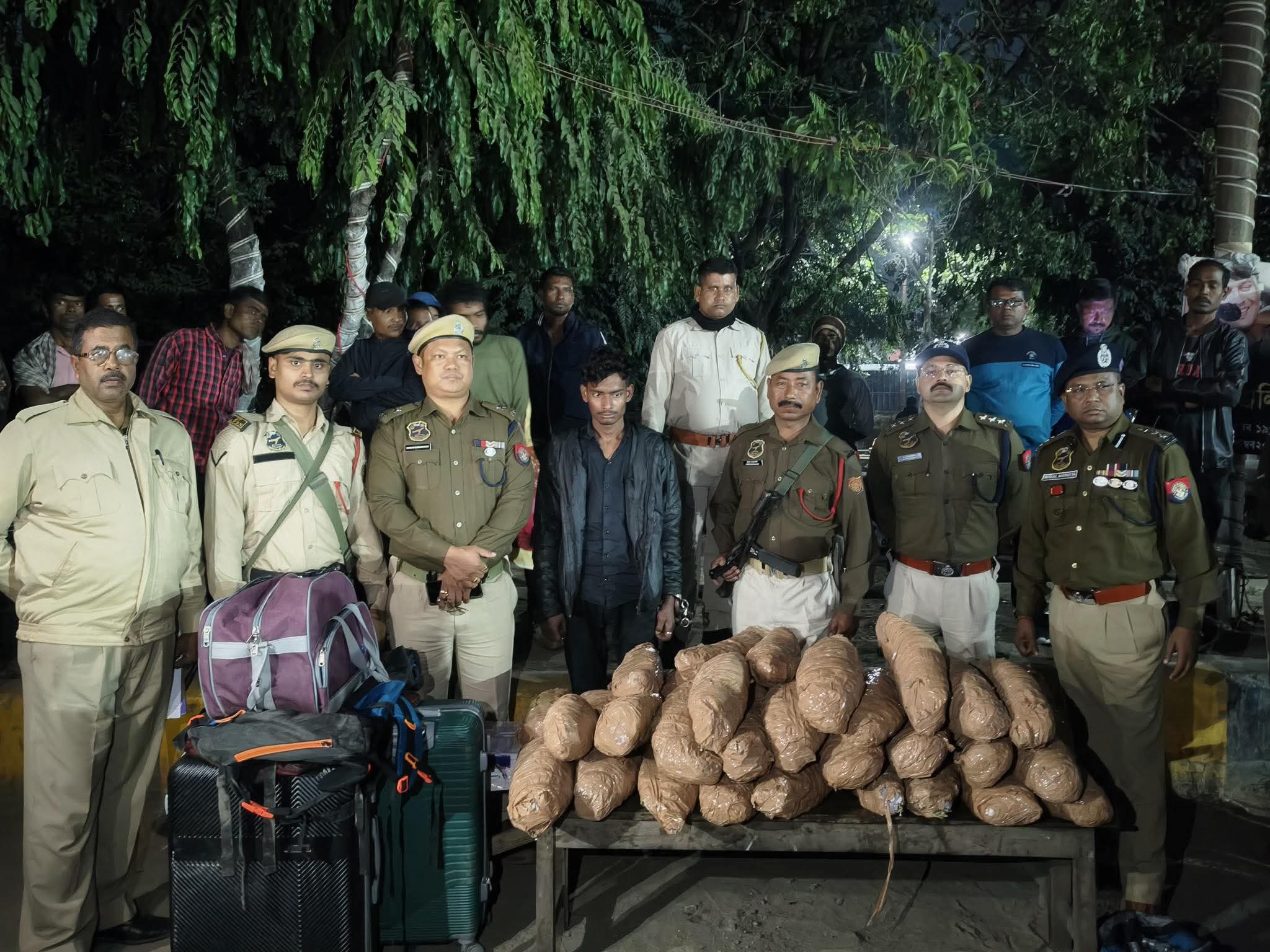 भारी मात्रा में गांजा समेत एक गिरफ्तार