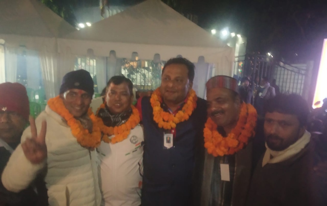 विजयी प्रत्याशी की तस्वीर