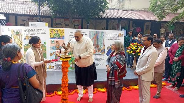केंद्रीय मंत्री गिरिराज सिंह क्राफ्टेड फॉर द फ्यूचर प्रदर्शनी के उद्घाटन करते। केंद्रीय मंत्री गिरिराज सिंह क्राफ्टेड फॉर द फ्यूचर प्रदर्शनी के उद्घाटन करते।