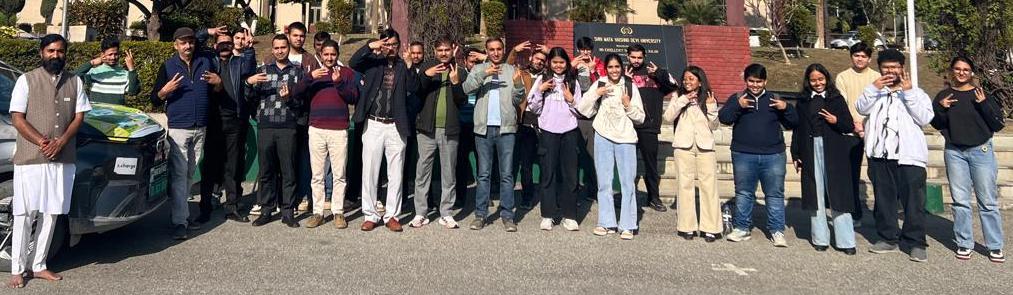 कटड़ा के एसएमवीडीयू पहुँची भारत महा ईवी रैली, 93वें दिन किये पूरे कटड़ा के एसएमवीडीयू पहुँची भारत महा ईवी रैली, 93वें दिन किये पूरे