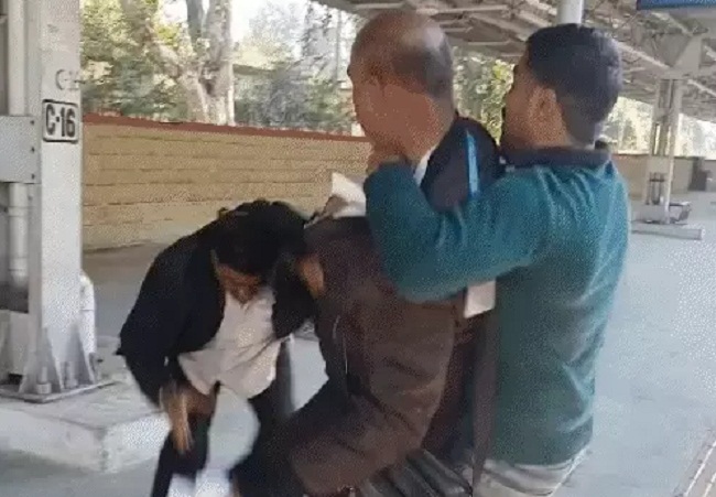होमगार्ड जवान ने डिप्टी सीटीआई को पीटा
