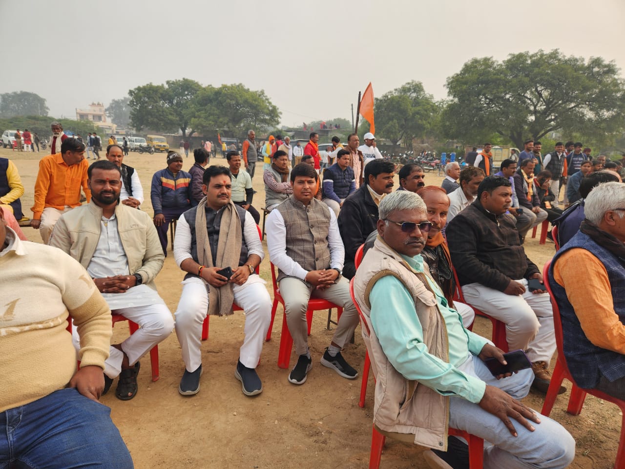 रणजीत पंडित इण्टर कालेज लोहगरा में आयोजित कार्यक्रम में विभाग प्रचारक का छाया चित्र रणजीत पंडित इण्टर कालेज लोहगरा में आयोजित कार्यक्रम में विभाग प्रचारक का छाया चित्र