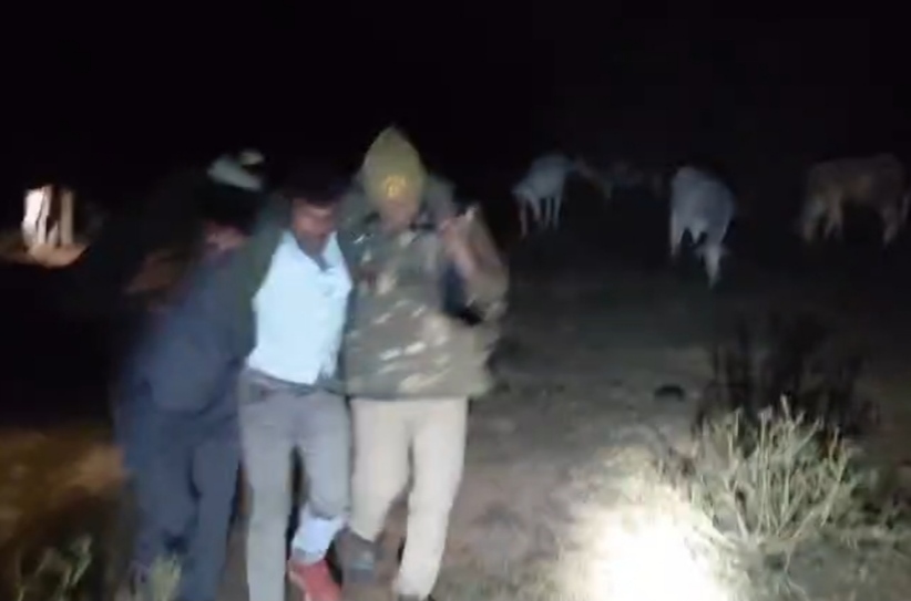 पुलिस मुठभेड़ में गिरफ्तार आरोपित।