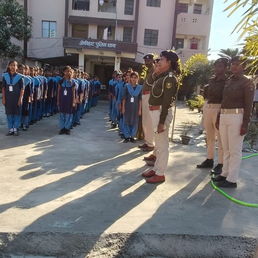 अररिया फोटो:जोकीहाट थानांमेंसकुली छात्राएं अररिया फोटो:जोकीहाट थानांमेंसकुली छात्राएं