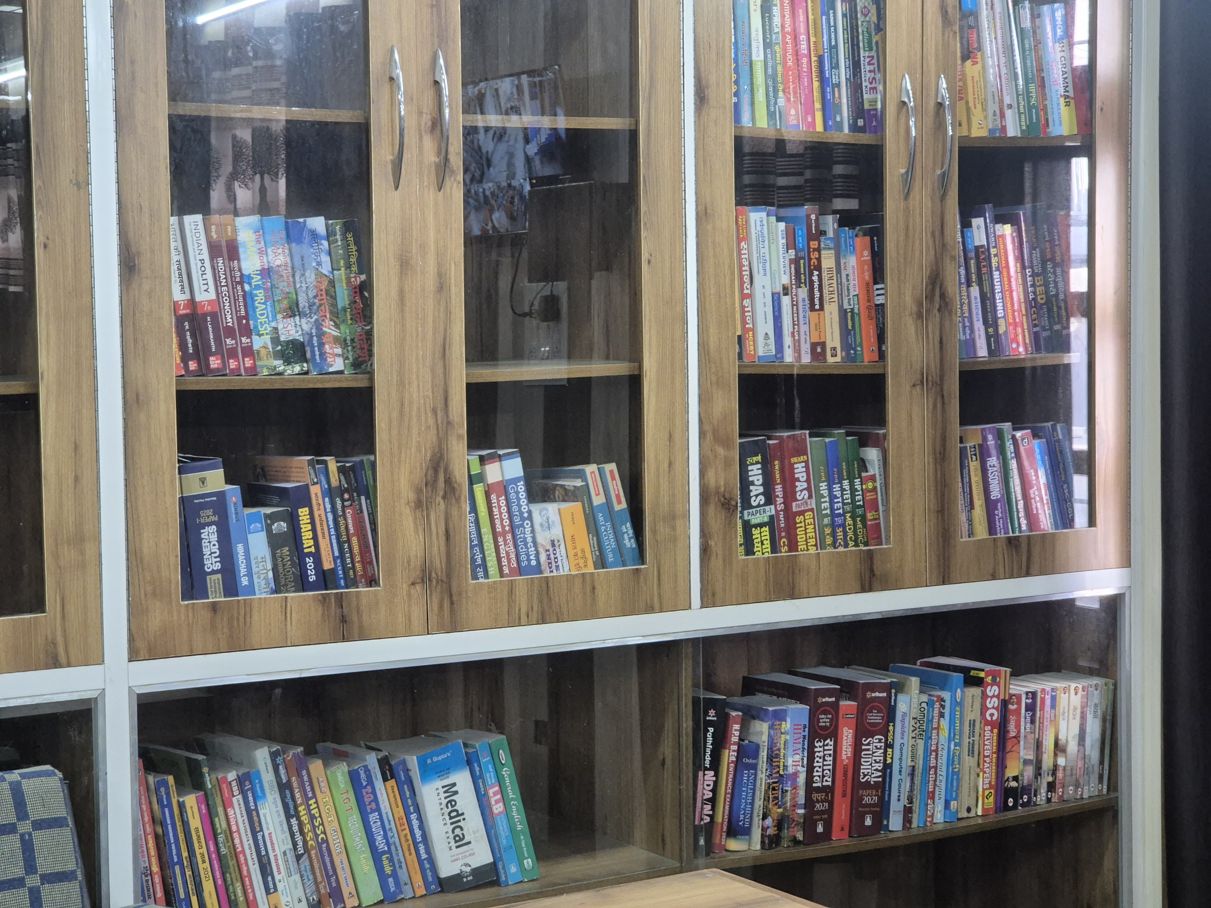 कोटली में पुराने पंचायत घर में बनाया जा रहा पुस्तकालय कक्ष. कोटली में पुराने पंचायत घर में बनाया जा रहा पुस्तकालय कक्ष.