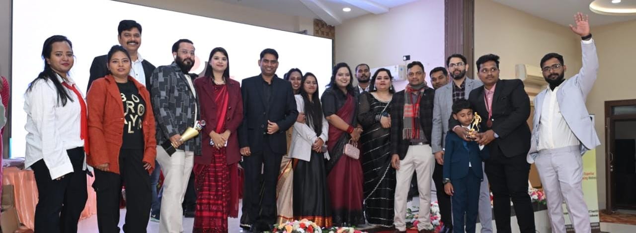 अस्पताल के स्थापना दिवस पर जुटे लोगों की तस्वीर अस्पताल के स्थापना दिवस पर जुटे लोगों की तस्वीर