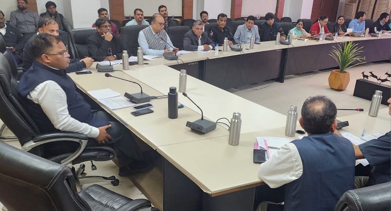 कलेक्टर की अध्यक्षता में जिला सलाहकार समिति की बैठक सम्पन्न