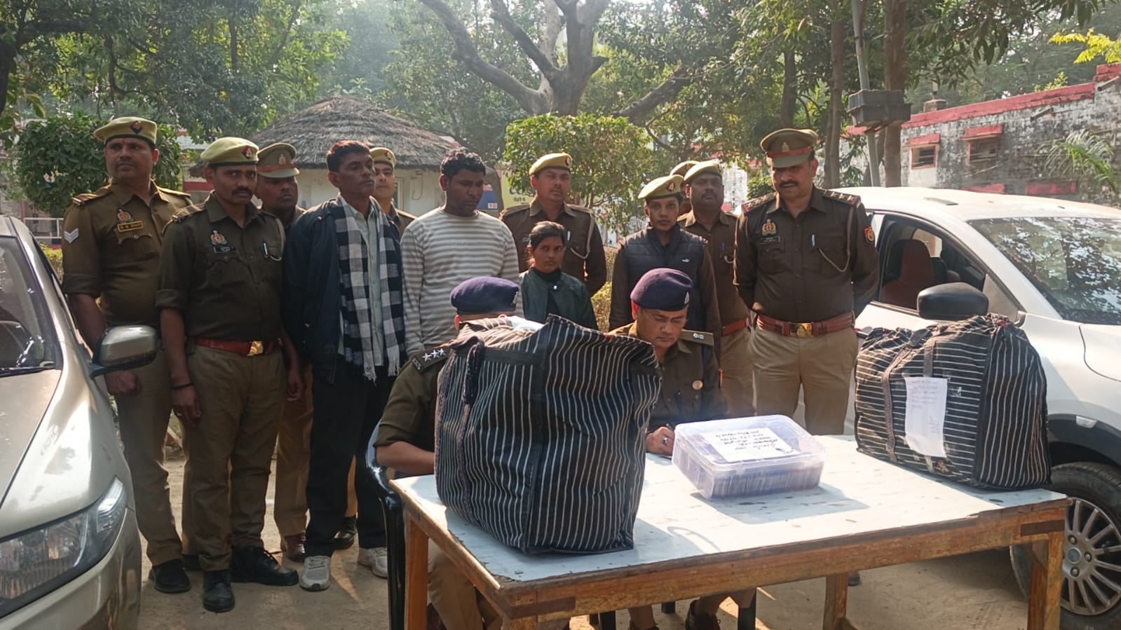 गांजा तस्कर फोटो गांजा तस्कर फोटो